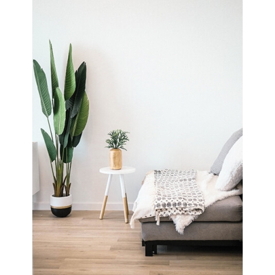 Wit/houten krukje Wit/houten krukje